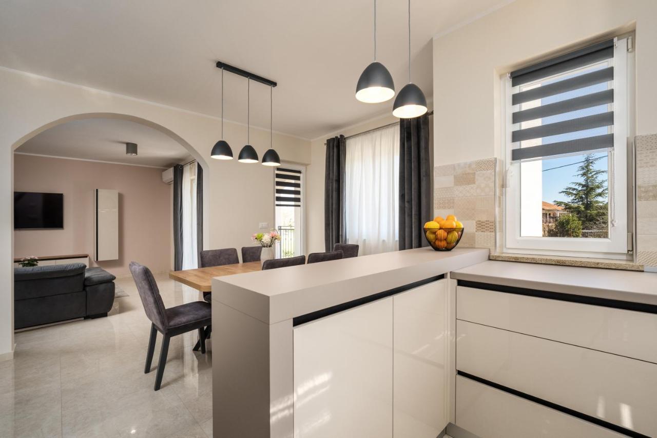פאזין Holiday House Leana מראה חיצוני תמונה
