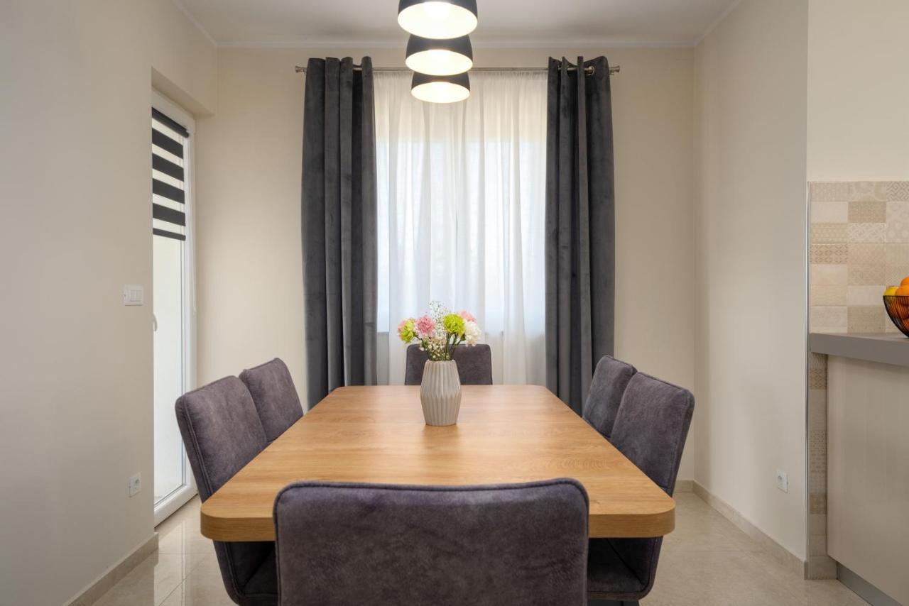 פאזין Holiday House Leana מראה חיצוני תמונה