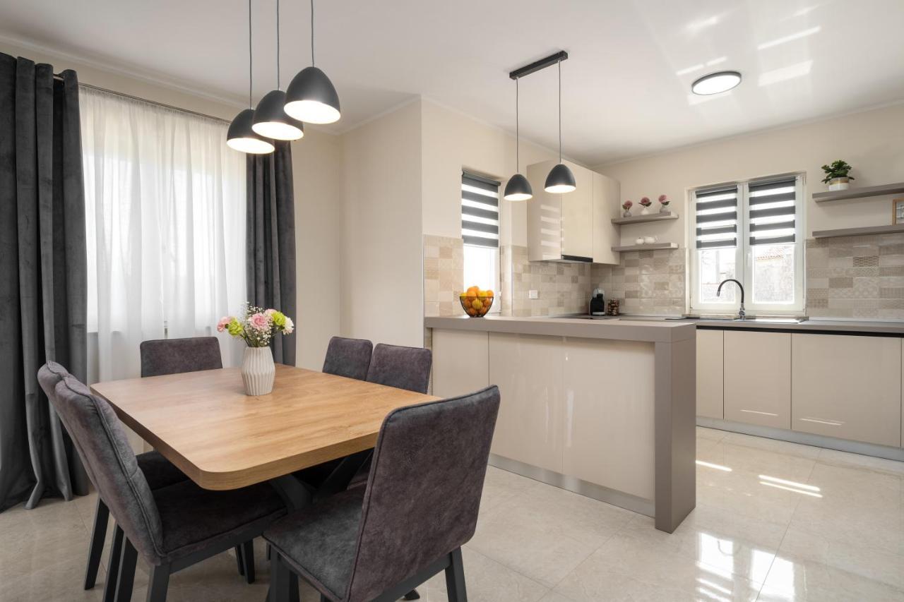 פאזין Holiday House Leana מראה חיצוני תמונה