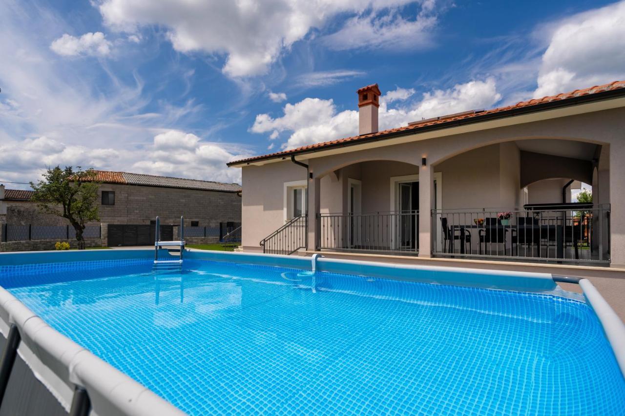 פאזין Holiday House Leana מראה חיצוני תמונה