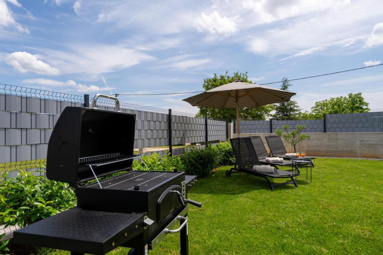 פאזין Holiday House Leana מראה חיצוני תמונה
