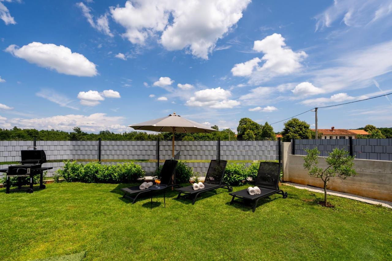 פאזין Holiday House Leana מראה חיצוני תמונה